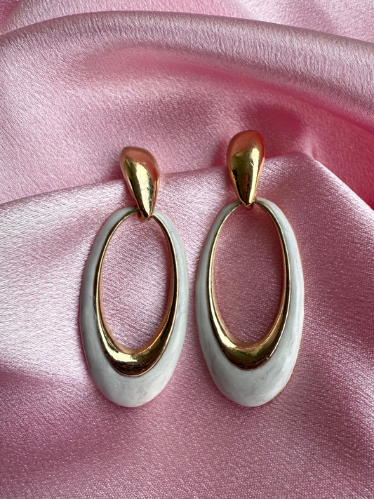 Hoval White Earring